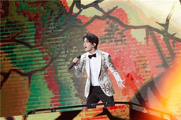 迪玛希横扫各大卫视跨年春晚 天籁之音强势霸屏