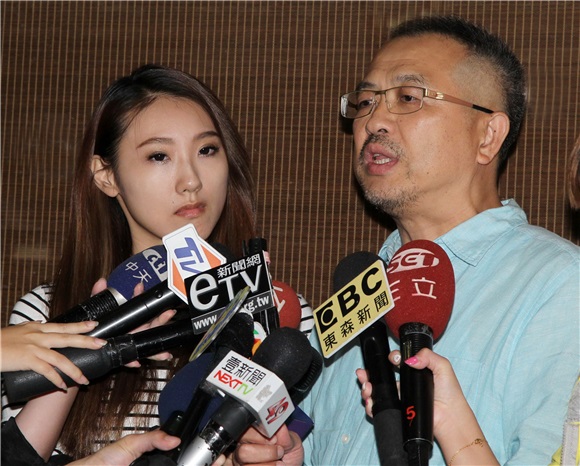 猪哥亮大儿子谢顺福、女儿谢金晶宣布「猪哥亮ㄟ永恒歌厅秀」的细节