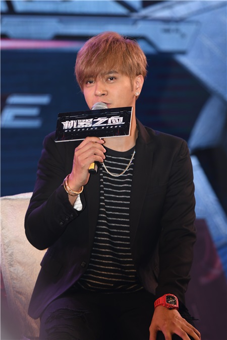罗志祥首演人类挑战大 拍摄危险戏份均亲上阵
