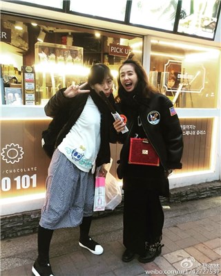 蔡依林吃到巧克力棒开心到爆 冲天丸子头少女十足
