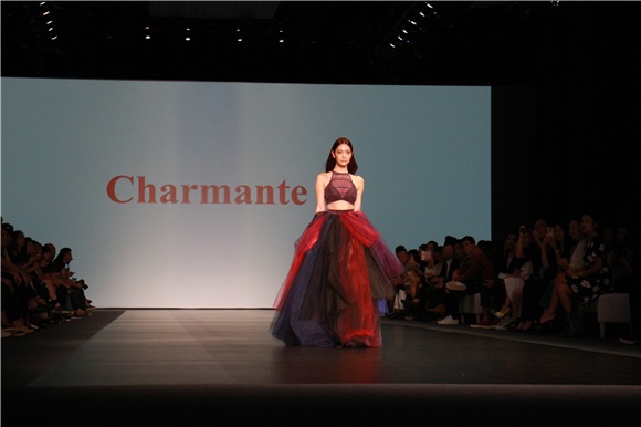 韩星Clara Lee(李成敏)、莫可欣、黄伊汶等出席「Charmante X Clara Lee Collection Show」
