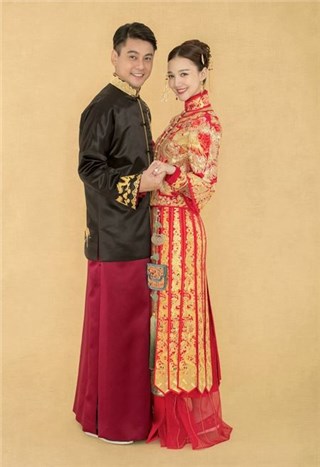朱孝天韩雯雯中式礼服婚照：执子之手，与子偕老