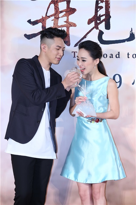 柯震东、吴可熙、赵德胤出席电影《再见瓦城》首映会