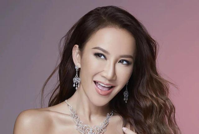 李玟脑死亡后8旬母亲仍不放弃  无奈白发人送黑发人