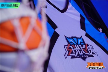 邓伦林书豪电光飞侠战队球衣展示
