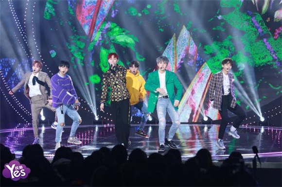 〈Yes 首尔现场〉MOMOLAND《The show》献精彩演绎获第一名