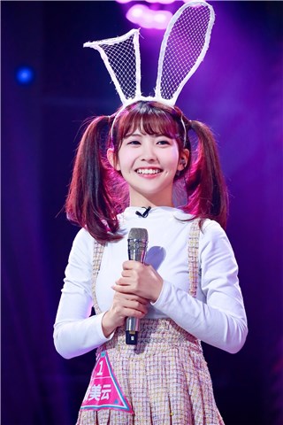 赖美云第一次公演