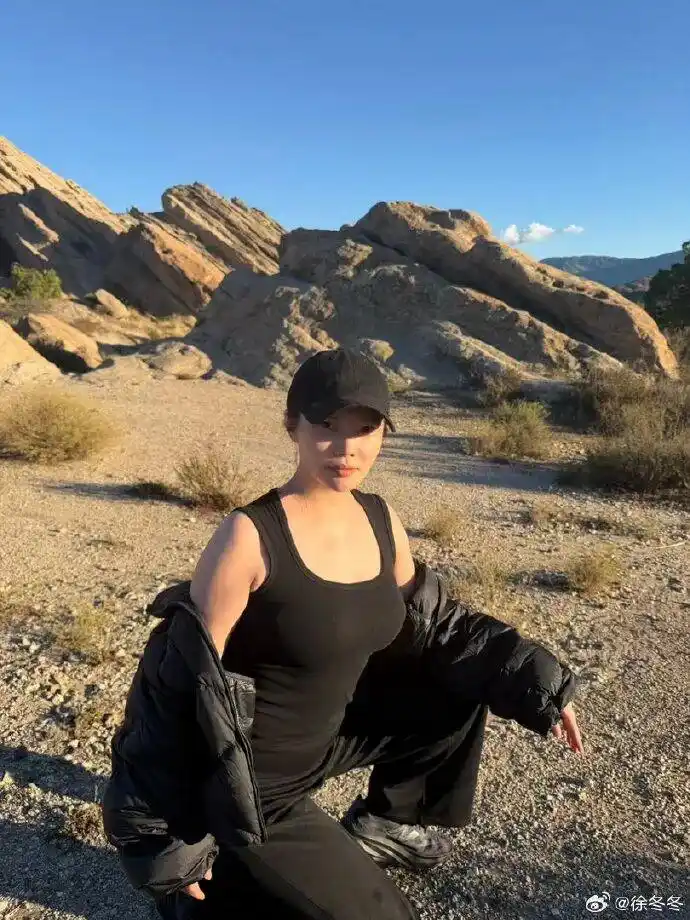 徐冬冬晒老公镜头下的自己，被网友评 “虎背熊腰”霸气回应：是标准体重