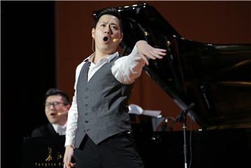 侯乐天、冯爽闪亮登场