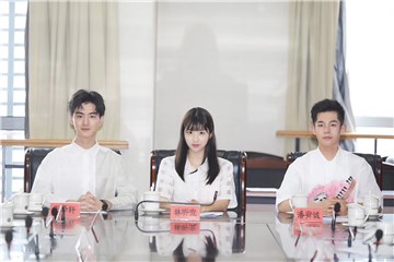 “对方辩友”创新会—潘宥诚 林昕宜 王泽轩，为青春发声