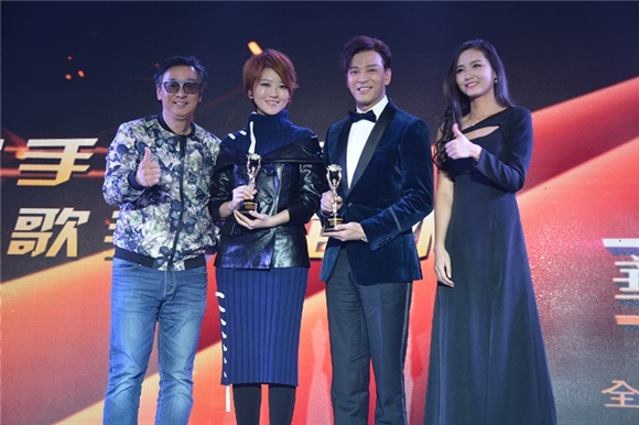 杜德伟蔡淳佳斩获华语金曲重量大奖 高水准表演获赞
