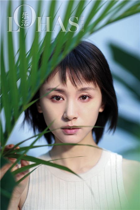 王子文演绎清新少女 晚春四月美好正当时
