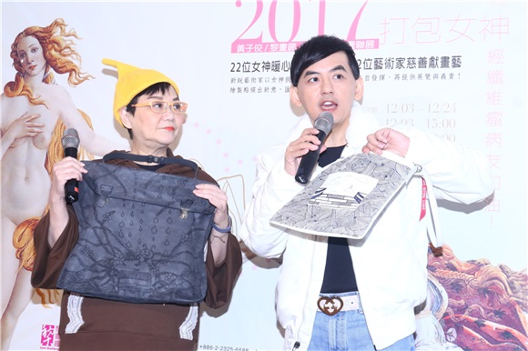 黄子佼、张小燕等出席黎画廊圣诞公益义卖联展宣传记者会