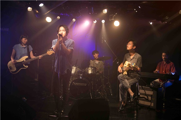 林宥嘉新歌MV将首播 Live House热唱初体验