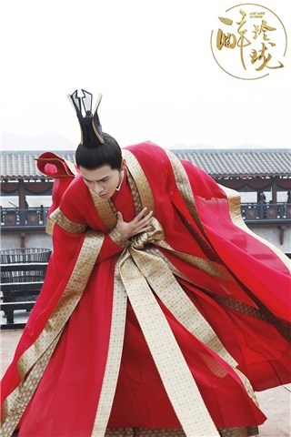 《醉玲珑》才八集 陈伟霆中箭，中毒，吐血，跳崖、坠马，还死了两次