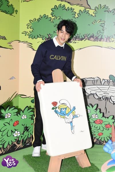 胡宇威参观蓝色小精灵特展