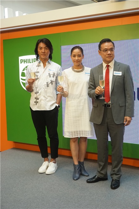 林嘉欣和郑伊健8出席品牌飞利浦生活展览揭幕礼
