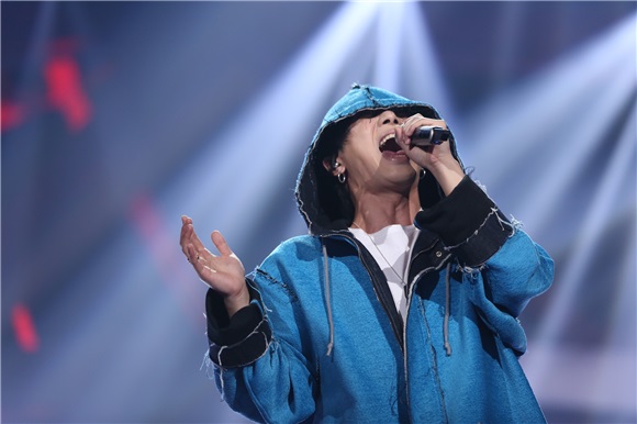 华晨宇《我的滑板鞋2016》燃透亚洲 录音室版单曲将横空出世