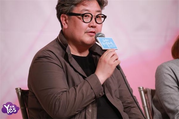 〈Yes 首尔现场〉宋智孝出席美妆节目发布会 粉嫩登场卖萌可爱无敌