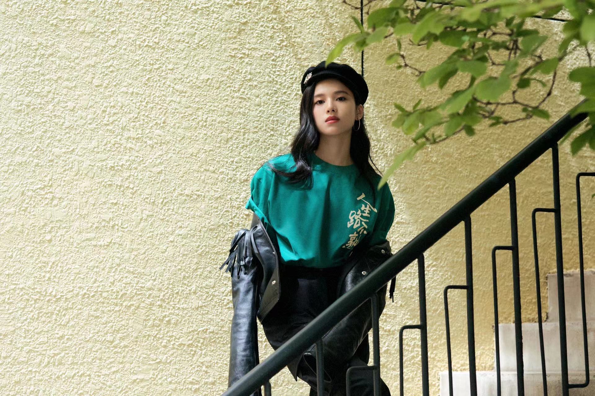 《人生路不熟》扫楼路演欢乐开启 张婧仪“校园主场”被热情表白