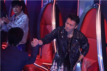 谢霆锋李健互动