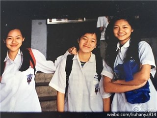 阿雅晒少年合影为大S庆生 青涩少女高颜值依旧