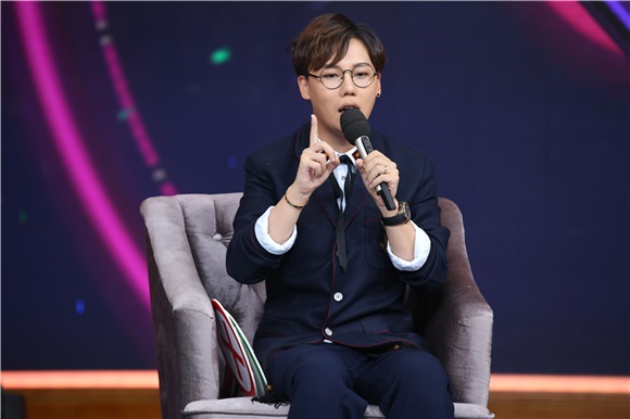 选秀冠军靠吃狗粮度日? 刘维自曝辛酸过往引人心疼
