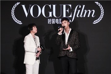 (图:Angelica对话陈伟霆)