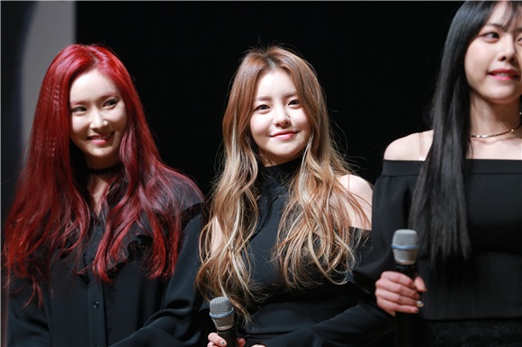 女团Brave Girls举办2017 Rollin’ SHOWCASE