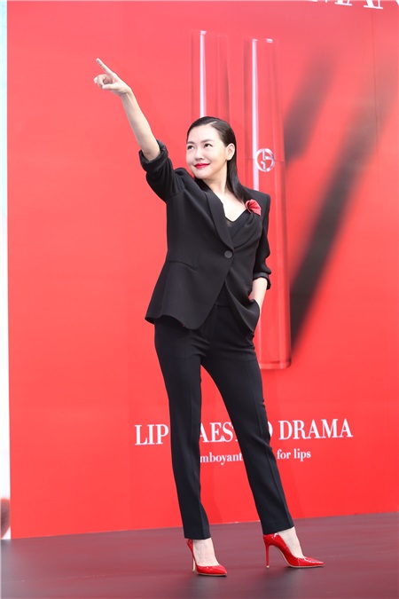 小S出席Giorgio Armani气势女王见面会