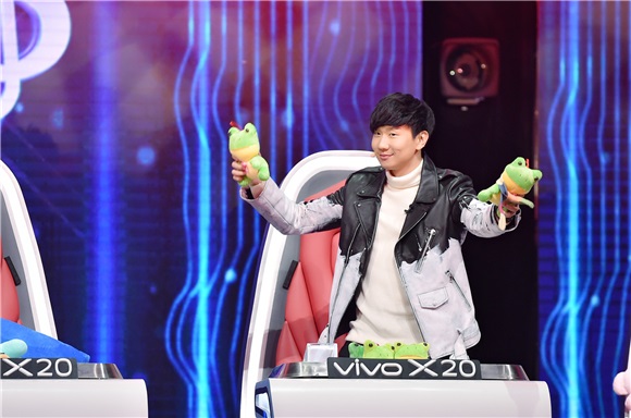 林俊杰全新专辑上市倒计时 Live效应势头强劲跨年引期待