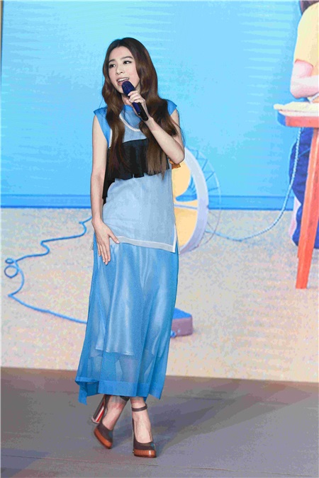 田馥甄新歌MV首播 现场模仿姐妹日常