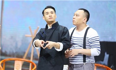 看我给你比个“小心心”