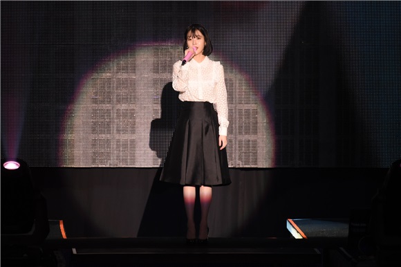 IU.李准基 IU台北演唱会