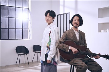 睽违四年，吴青峰再进校园连赶二场压轴演唱 笑喊自己「有文化又成功！」