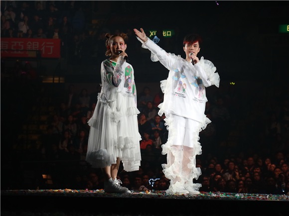 王菀之、张敬轩《The Magical Teeter Totter》演唱会