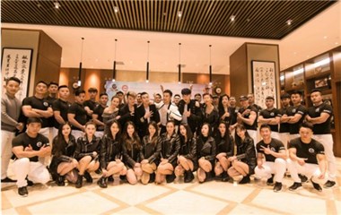 CST男团、陈施Abby、周楠、娄译心新闻发布会合影