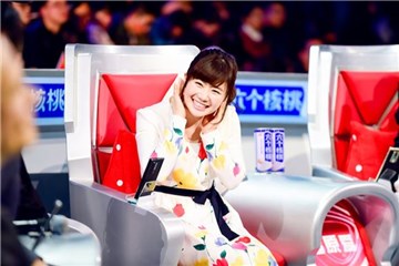 福原爱被道具吓到