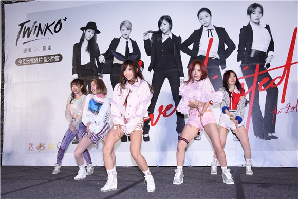 女团Twinko举办EP发片记者会
