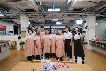 陈赫重返《忘不了餐厅》再陷店长套路 凭搞笑功力治愈患病老人