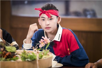 小鬼十足少年感