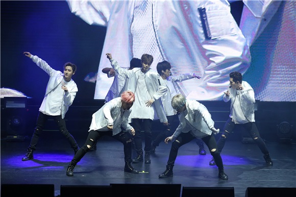 韩团MONSTA X 粉丝见面会