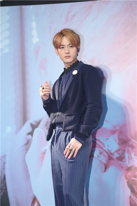 小乐吴思贤概念微专辑 好友潘玮柏站台