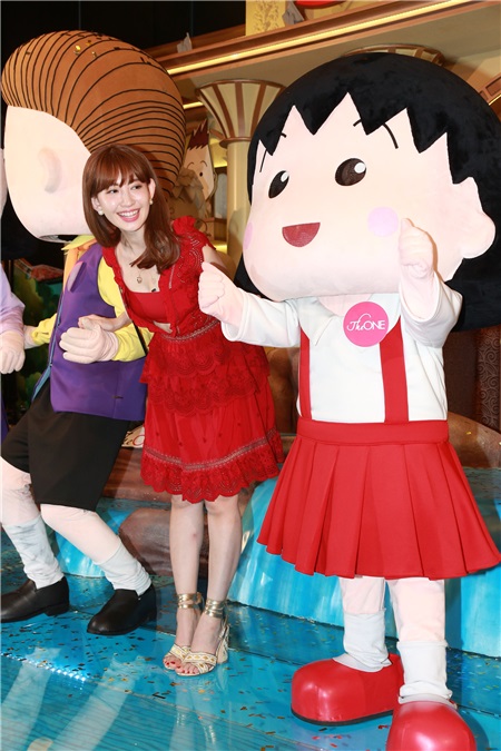 小嶋阳菜AKB48到港出席商场装置开幕活动