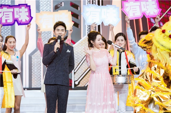 张晓龙《天天向上》儒雅绅士 网友:出场自带古风BGM