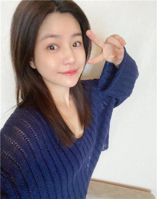 陈妍希生日晒素颜自拍   陈晓难得示爱喊「老婆」闪爆