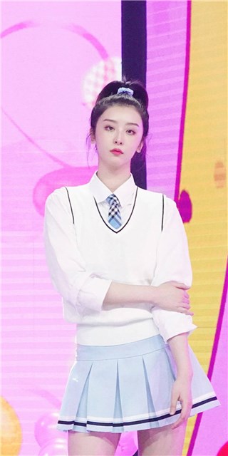 赵小棠《恋爱回圈》舞台被迫可爱   表情管理线上登上热搜