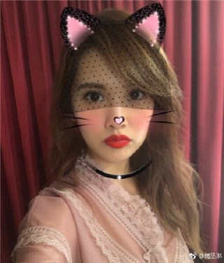 认认她是谁?  杨丞琳还是伊能静?