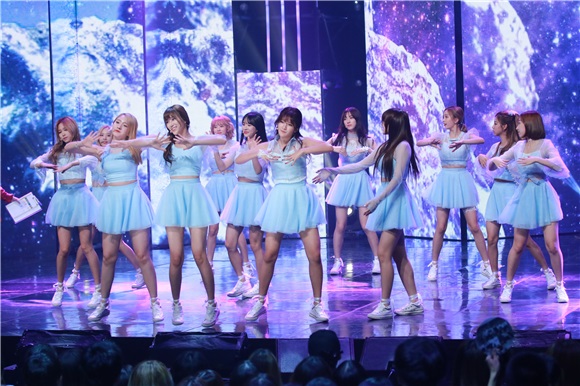 〈Yes 首尔现场〉《Show Champion》开唱现场  宋枝恩、宇宙少女等登台亮相