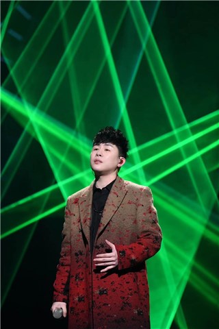 老父亲实锤！胡彦斌帮孟美岐力抢高嘉朗 惊喜国风合作舞台引发猜想